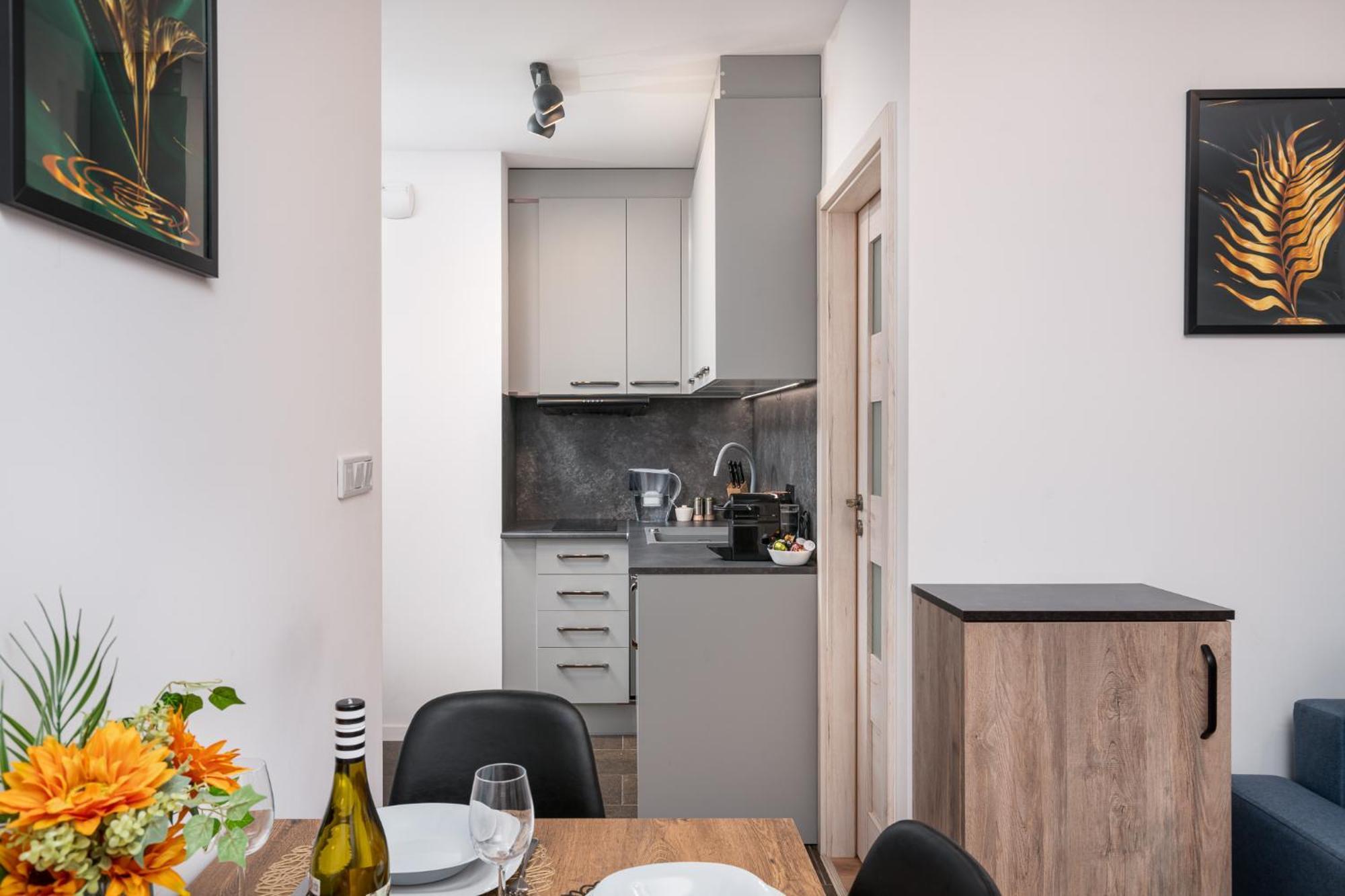 Apartwro 3Th - Apartament Przy Dworcu Glownym Pkp, Balkon, Garaz, Rowery Wroclaw Exterior photo